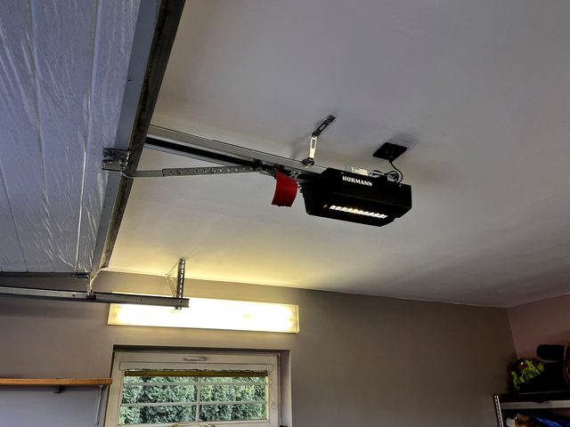 Servis motoru garážových vrat